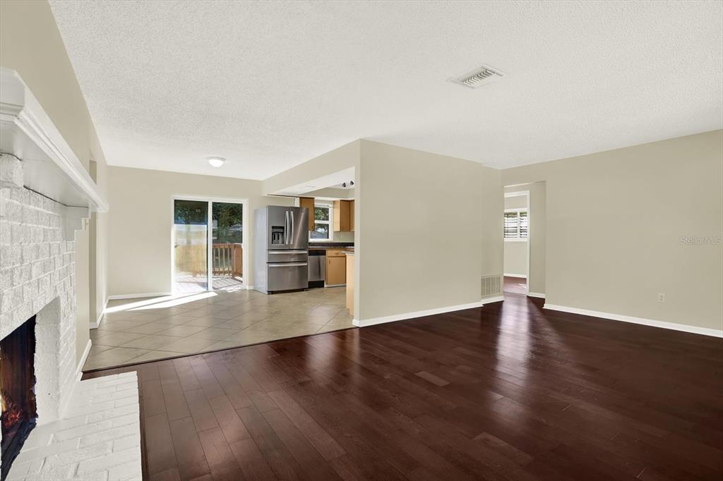 3485 Pine Street Dunedin, FL 34698 - Photo 4 of 25