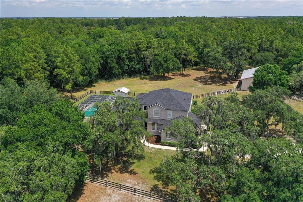 6 fenced acres! Brand New Roof April 2022