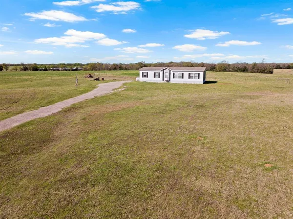 $214,999 | 724 Northeast County Road 2170, Mount Vernon, TX 75457