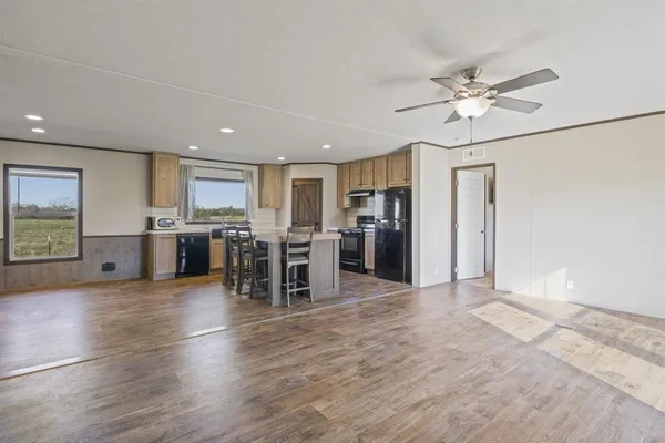 $214,999 | 724 Northeast County Road 2170, Mount Vernon, TX 75457