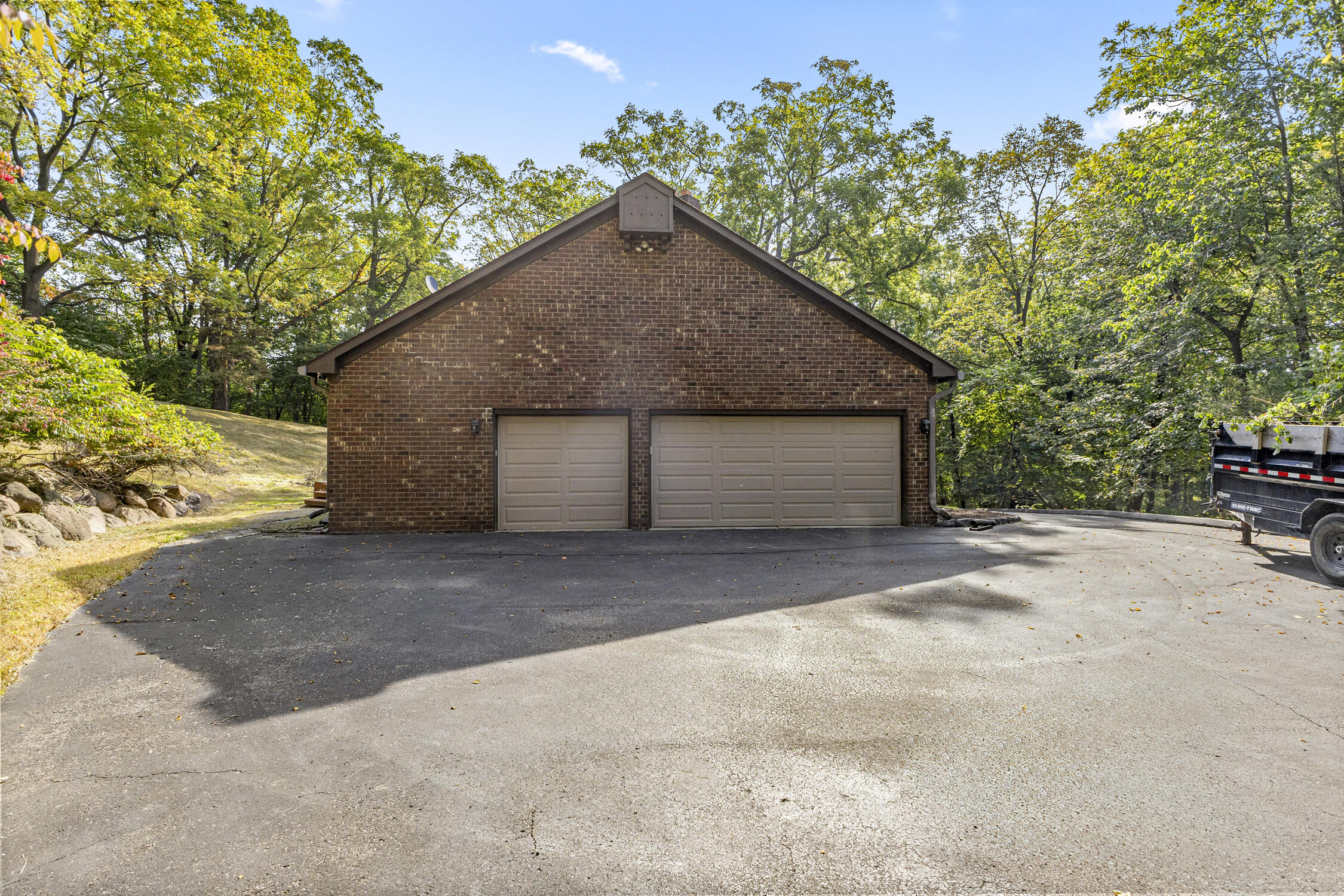 27155 Drake Road Farmington Hills, MI 48331 - Photo 52 of 55 54