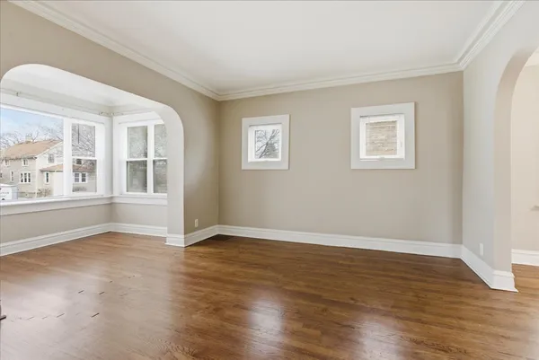 $2,579 | 5808 North Navarre Avenue, Unit 1, Chicago, IL 60631