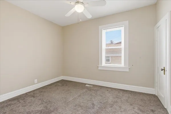 $2,579 | 5808 North Navarre Avenue, Unit 1, Chicago, IL 60631