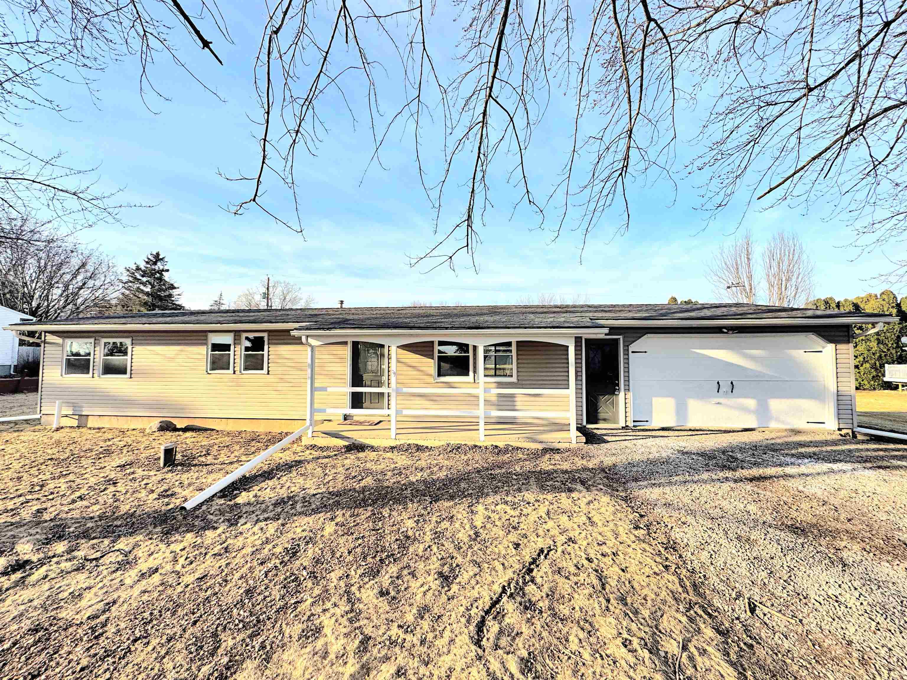 3314 Doyle Lane Oshkosh, WI 54902 - Photo 1 of 1
