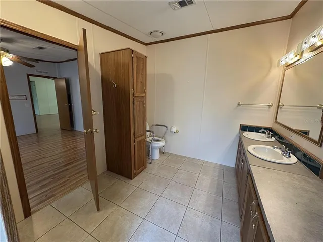 $1,990 | 616 Klickety Klak Lane, Valrico, FL 33594