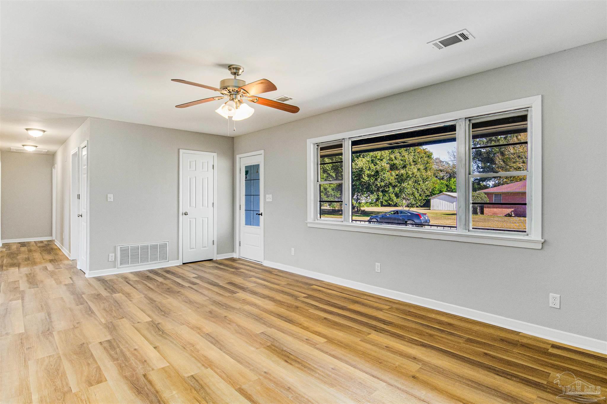 8901 Arcadia Road Pensacola, FL 32534 - Photo 4 of 33 Gallery Image 4