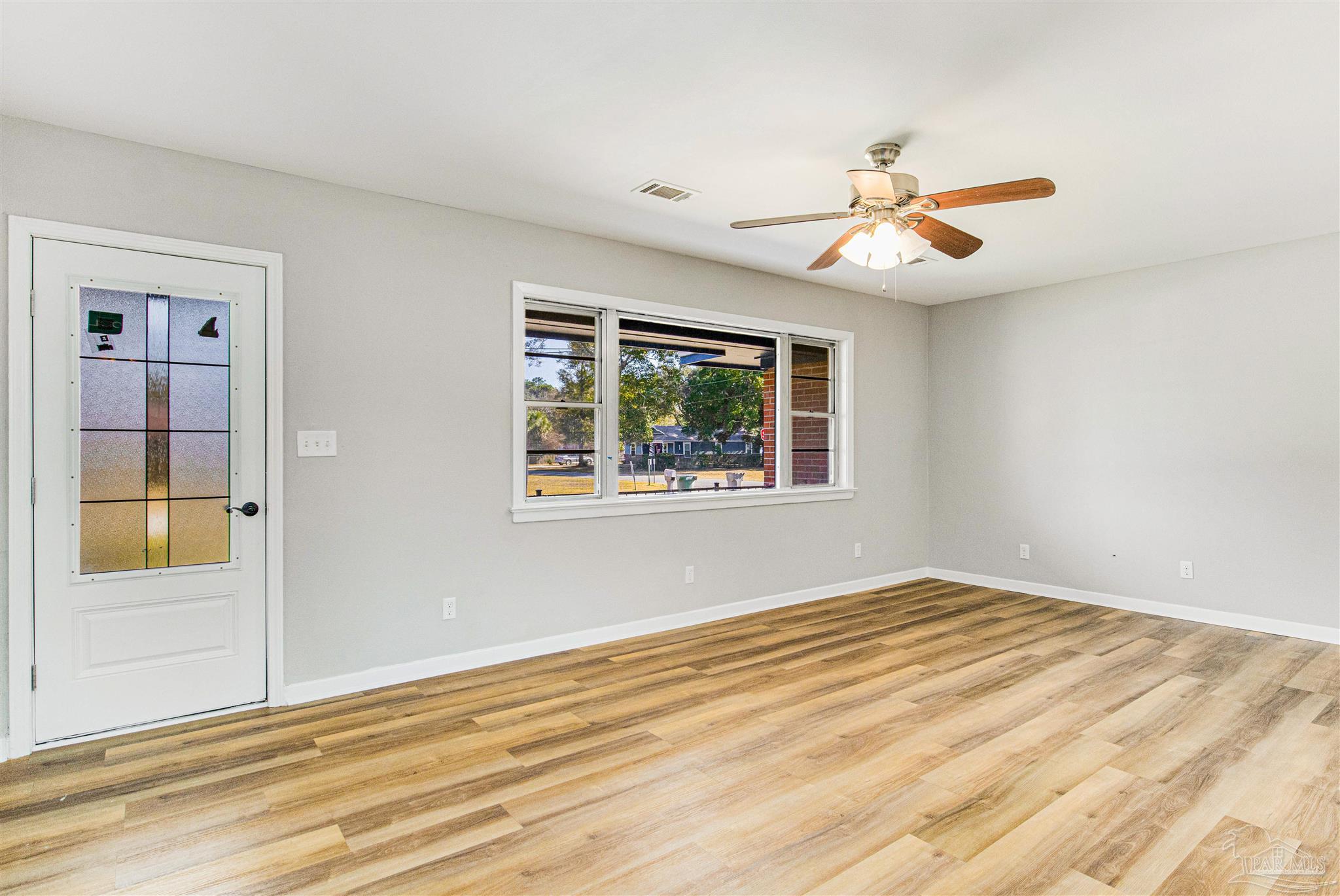 8901 Arcadia Road Pensacola, FL 32534 - Photo 5 of 33 Gallery Image 5