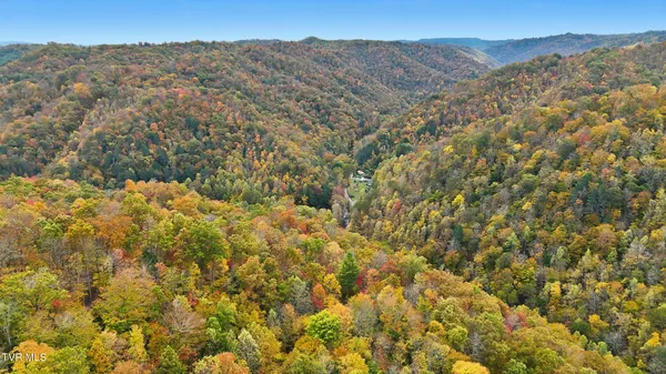 $599,000 | 5186 Lick Creek Road, Clinchco, VA 24226