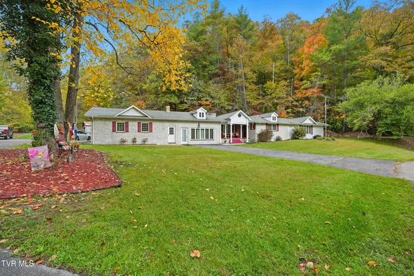 $599,000 | 5186 Lick Creek Road, Clinchco, VA 24226