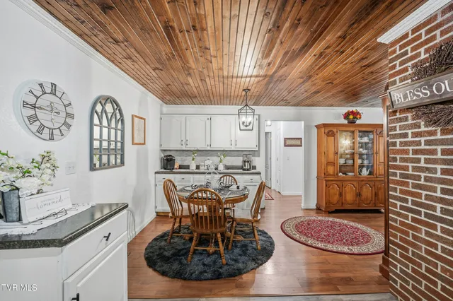 $599,000 | 5186 Lick Creek Road, Clinchco, VA 24226