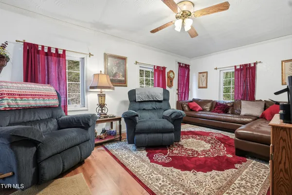 $599,000 | 5186 Lick Creek Road, Clinchco, VA 24226