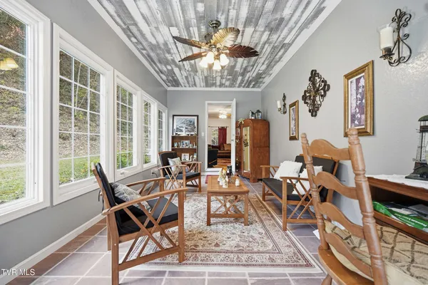 $599,000 | 5186 Lick Creek Road, Clinchco, VA 24226