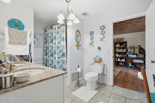 $599,000 | 5186 Lick Creek Road, Clinchco, VA 24226