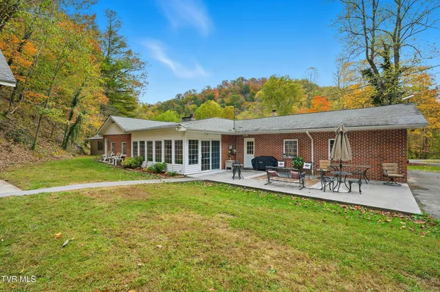 $599,000 | 5186 Lick Creek Road, Clinchco, VA 24226