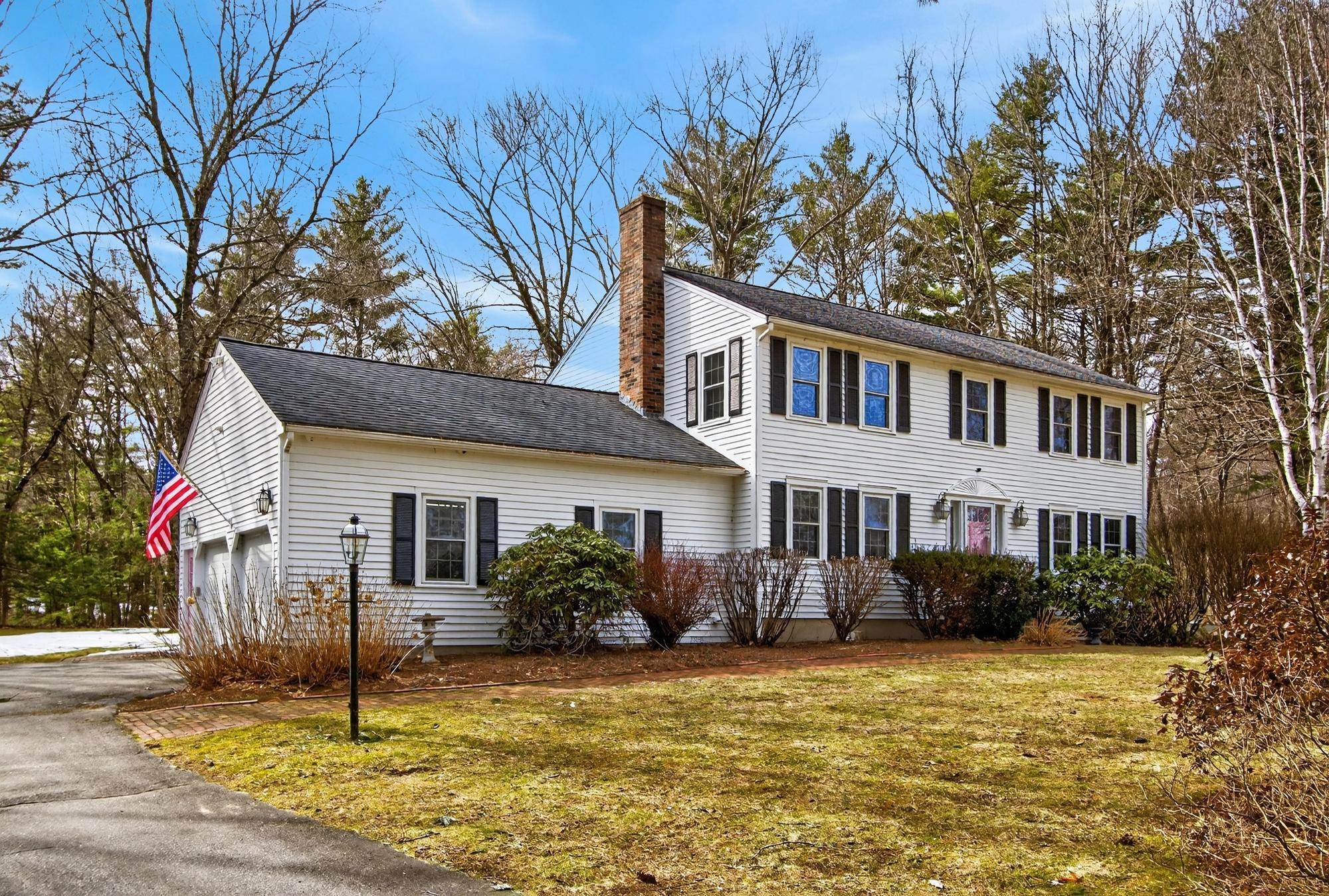 17 Kent Street Windham, NH 03087 - Photo 2 of 35