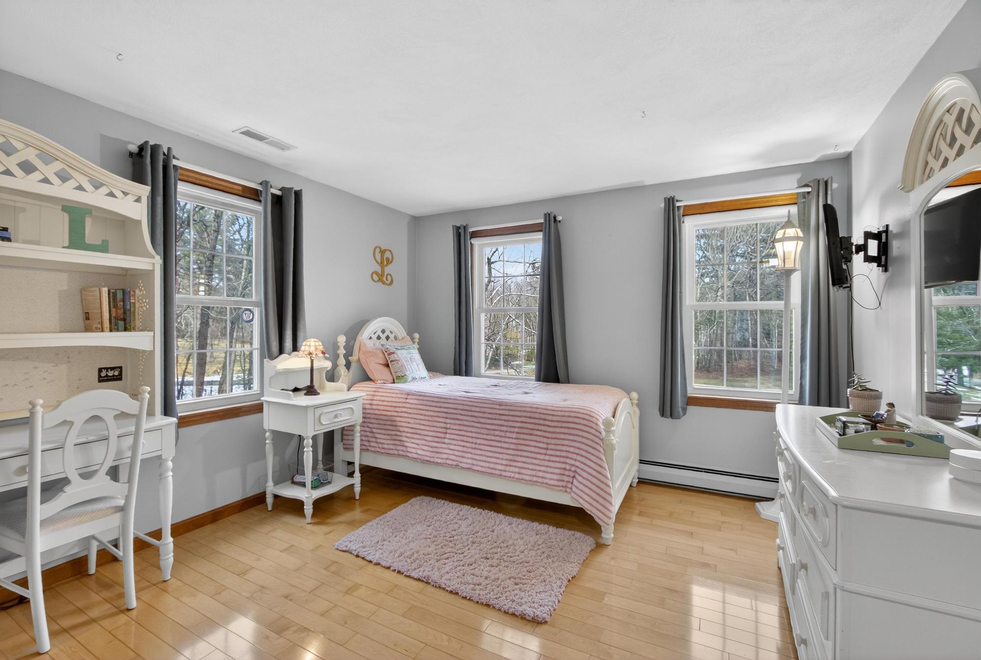 17 Kent Street Windham, NH 03087 - Photo 23 of 35