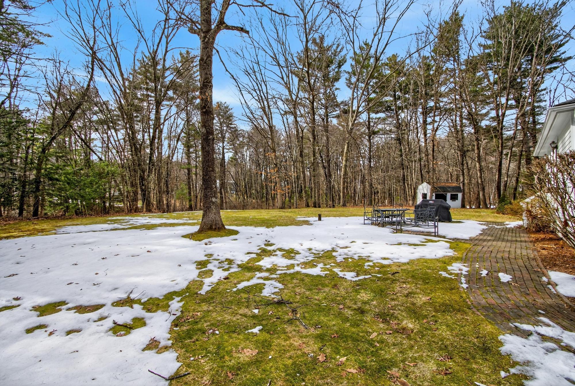 17 Kent Street Windham, NH 03087 - Photo 30 of 35