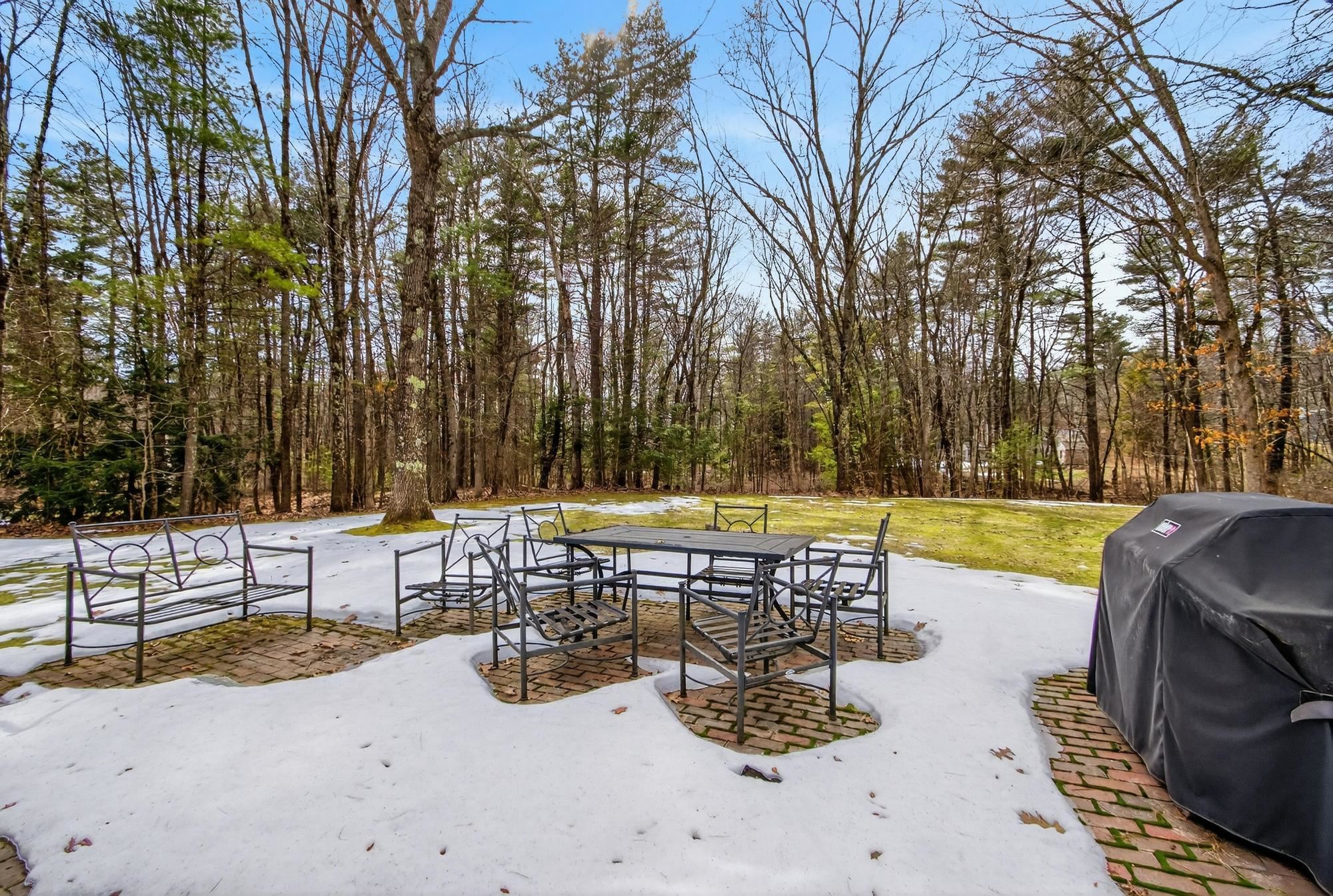 17 Kent Street Windham, NH 03087 - Photo 32 of 35