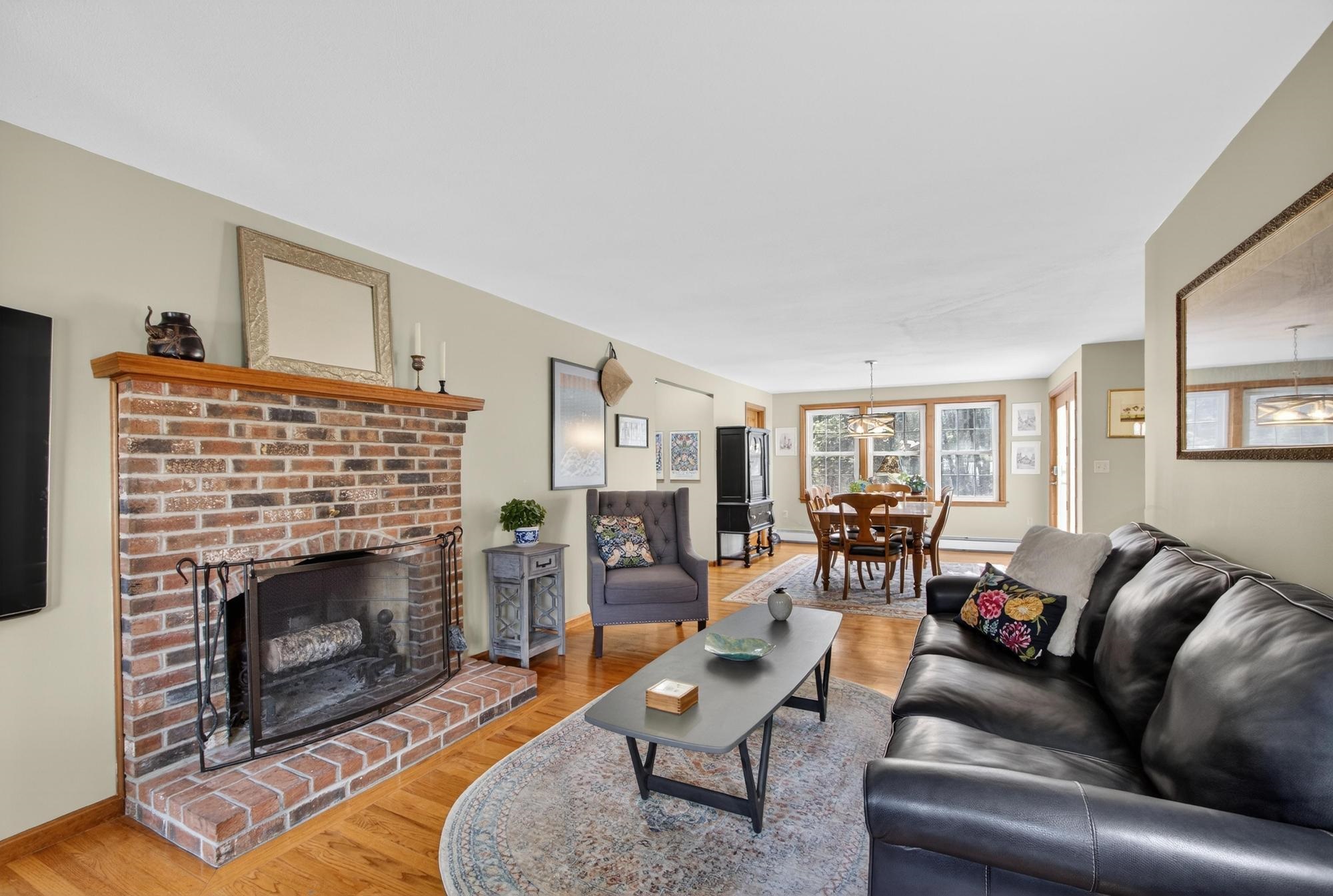 17 Kent Street Windham, NH 03087 - Photo 5 of 35