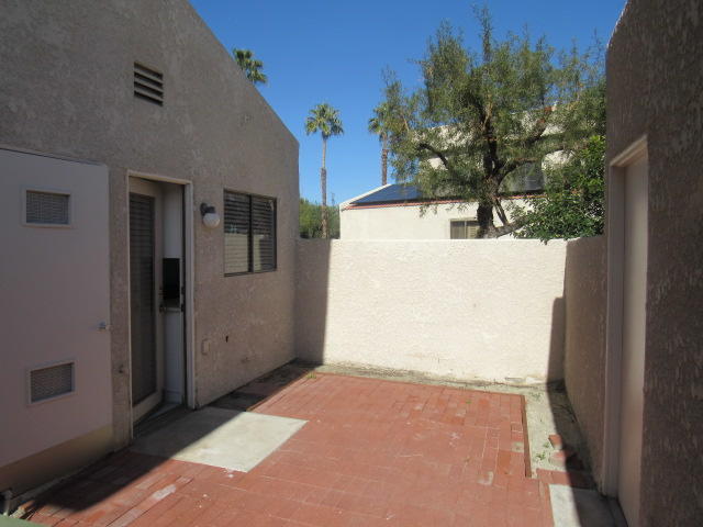 34153 Emily Way Rancho Mirage, CA 92270 - Photo 3 of 19 IMG_1818