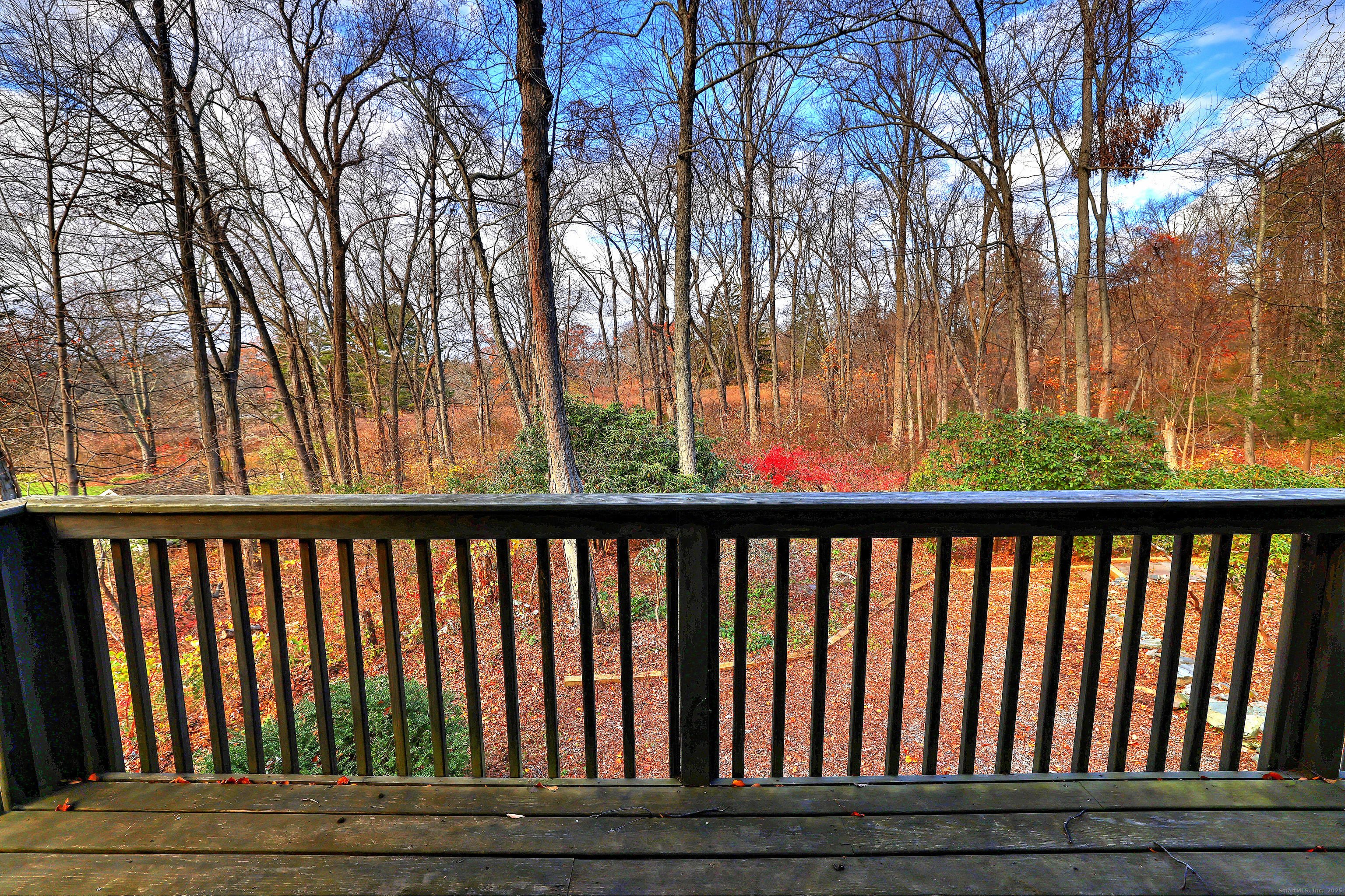 70 Woodfield Road Woodbridge, CT 06525 - Photo 18 of 37 a view of a balcony