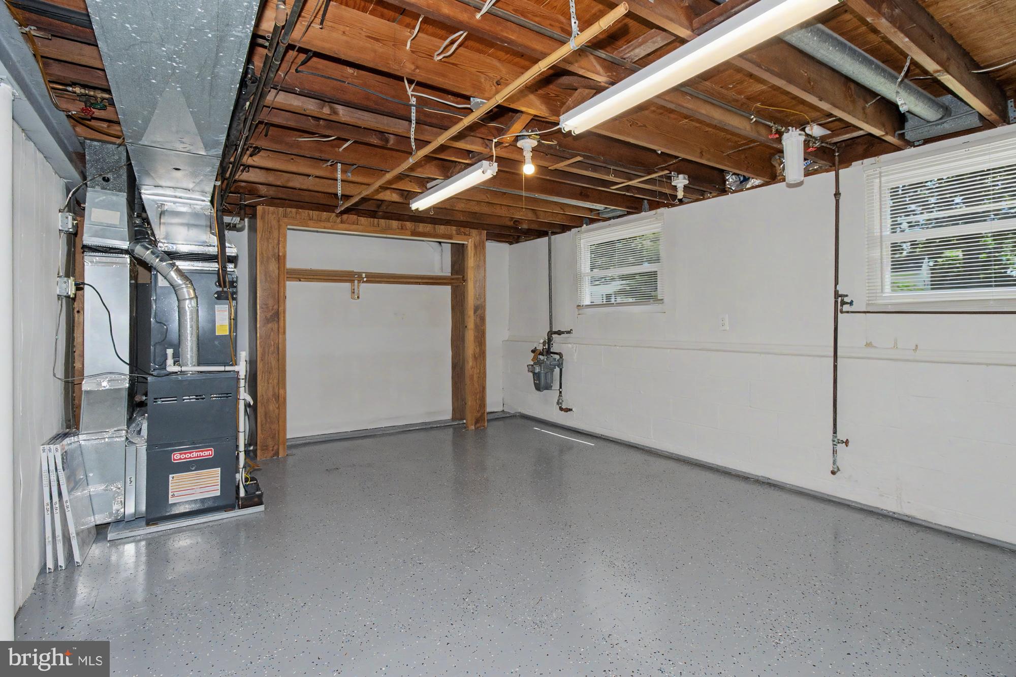 3702 Hurlock Road Middle River, MD 21220 - Photo 39 of 52 Utility/Storage Room