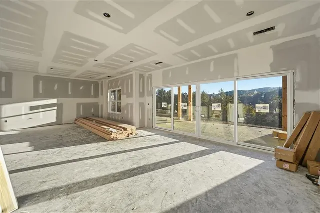 a view of entryway with a front door