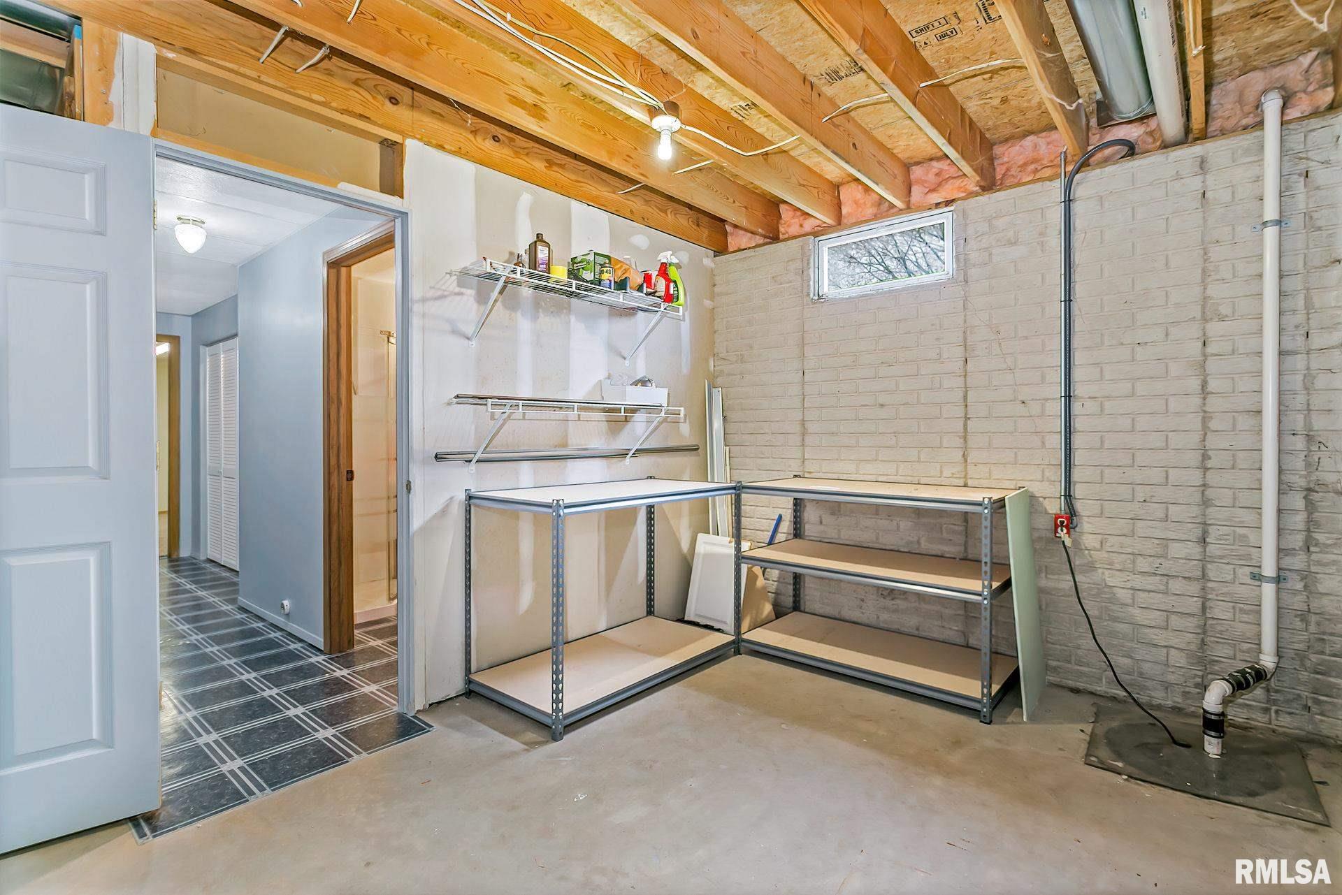 6126 Appomattox Road Davenport, IA 52806 - Photo 21 of 26 Gallery Image 21