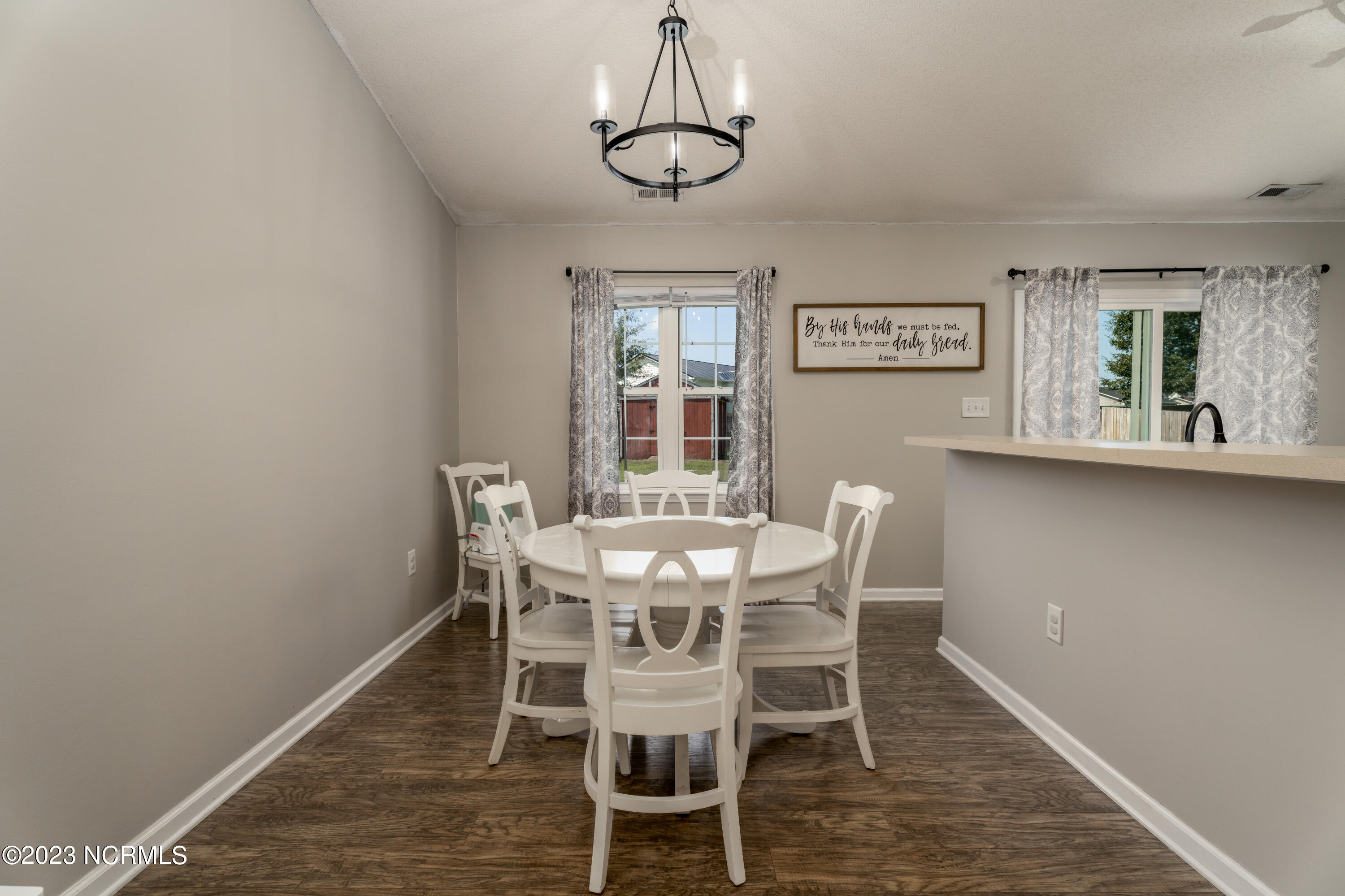 115 Linden Road Richlands, NC 28574 - Photo 7 of 28 115 Linden Rd-8