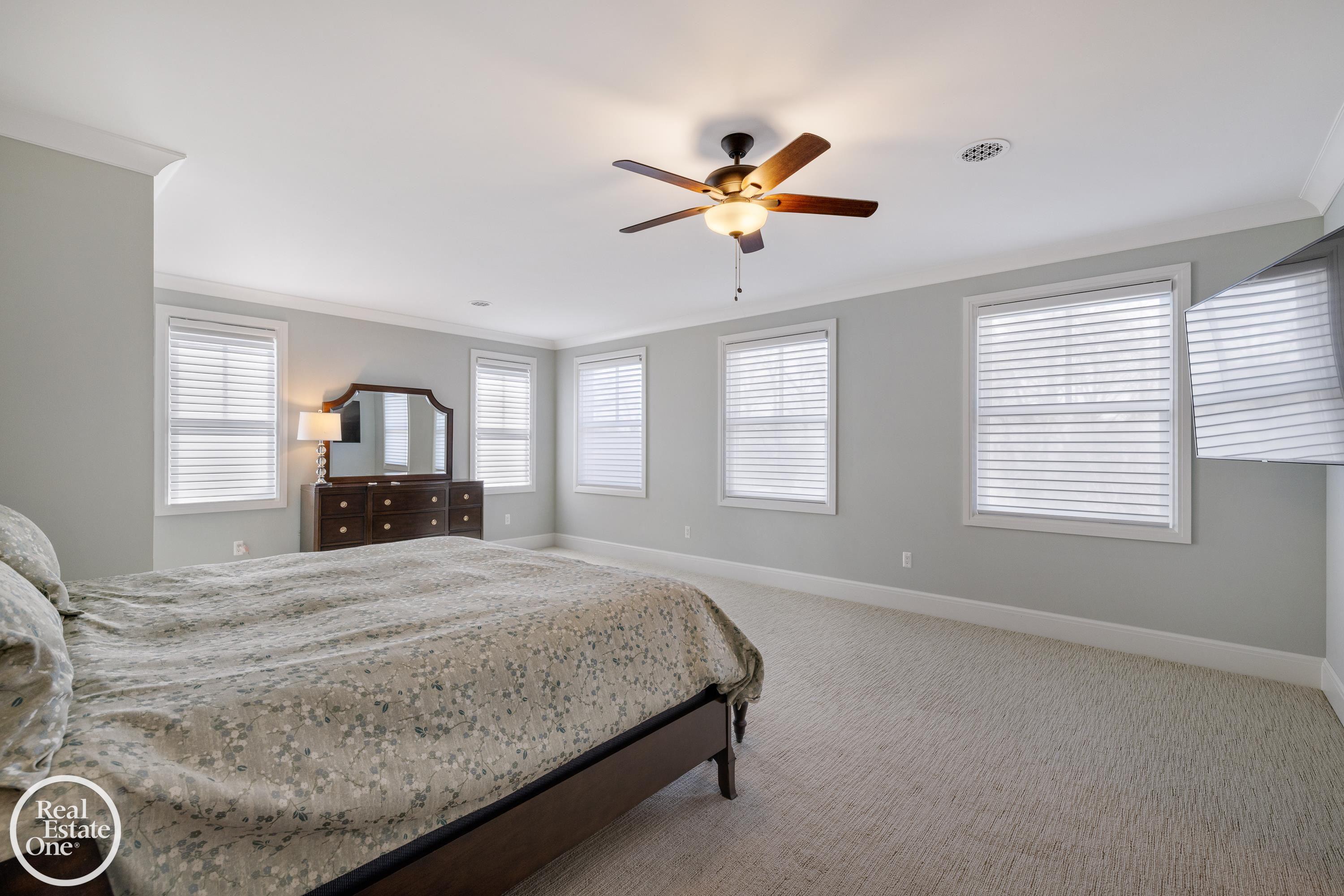 577 Washington Road Grosse Pointe, MI 48230 - Photo 46 of 93 50201174-4853ab66-7584-46b3-bbf1-2c7cea9f95ad.JPG