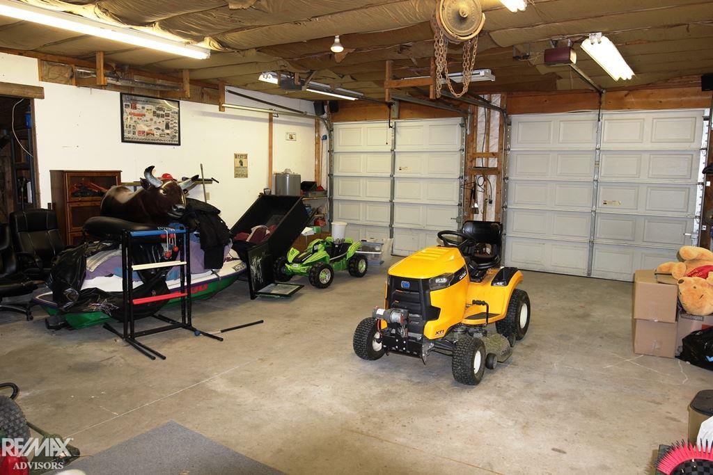 8852 Short Cut Road Fair Haven, MI 48023 - Photo 15 of 17 50019098-14.JPG