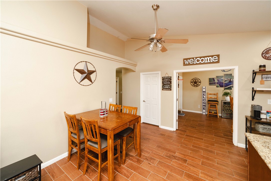 3048 Mallory Loop Kingman, AZ 86401 - Photo 17 of 75 Dining Area