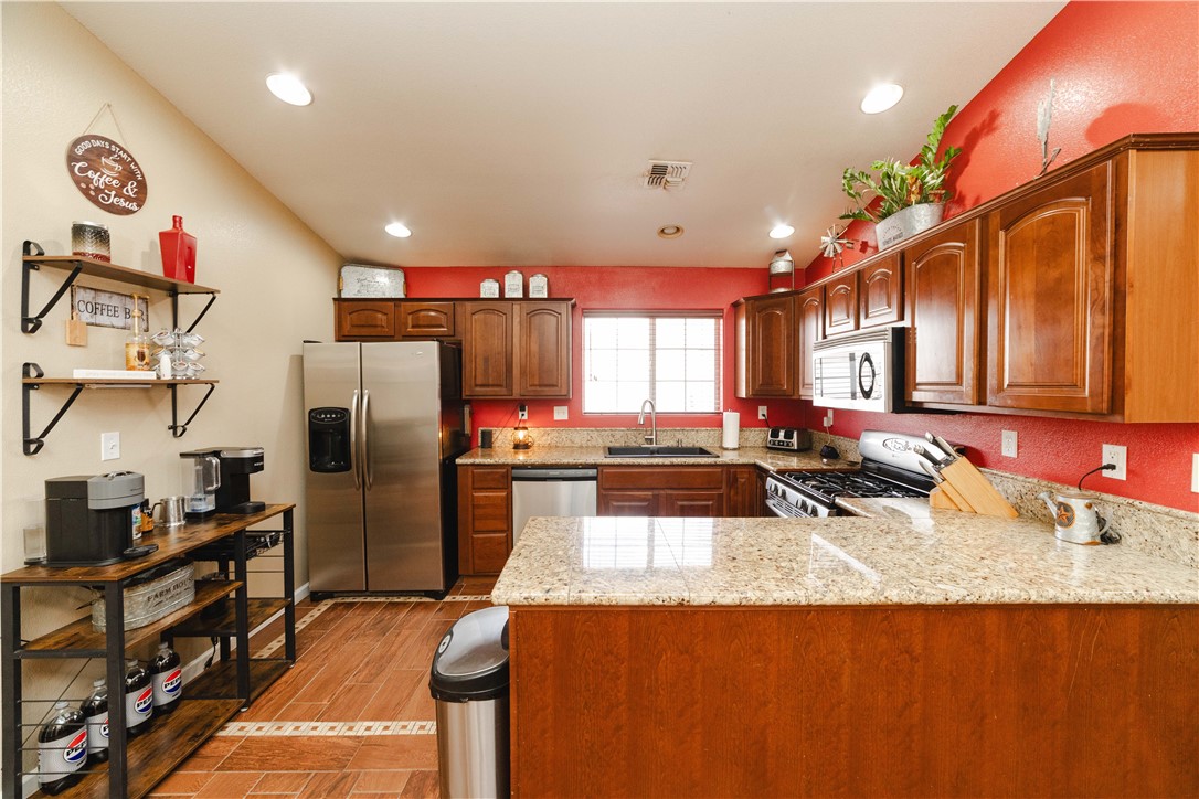 3048 Mallory Loop Kingman, AZ 86401 - Photo 22 of 75 Kitchen