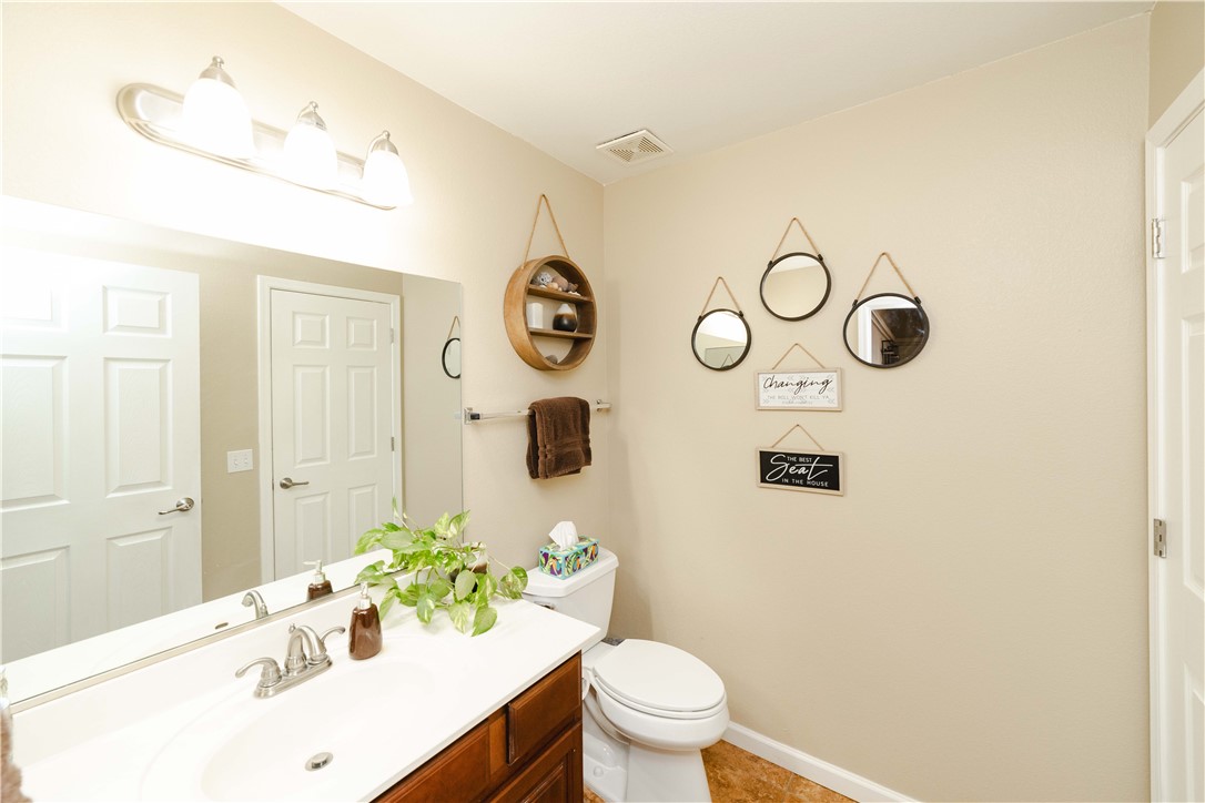 3048 Mallory Loop Kingman, AZ 86401 - Photo 28 of 75 Bathroom