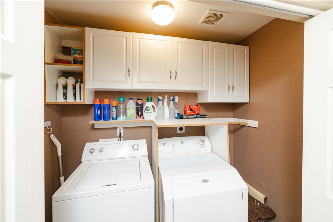 3048 Mallory Loop Kingman, AZ 86401 - Photo 30 of 75 Laundry