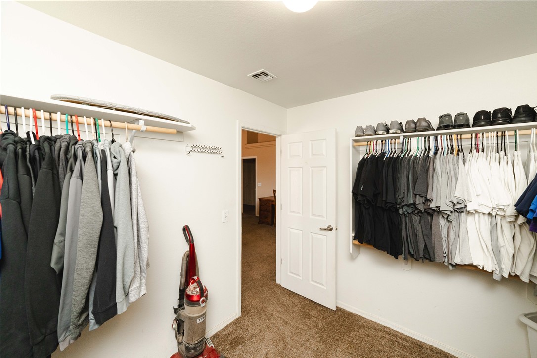 3048 Mallory Loop Kingman, AZ 86401 - Photo 38 of 75 Closet