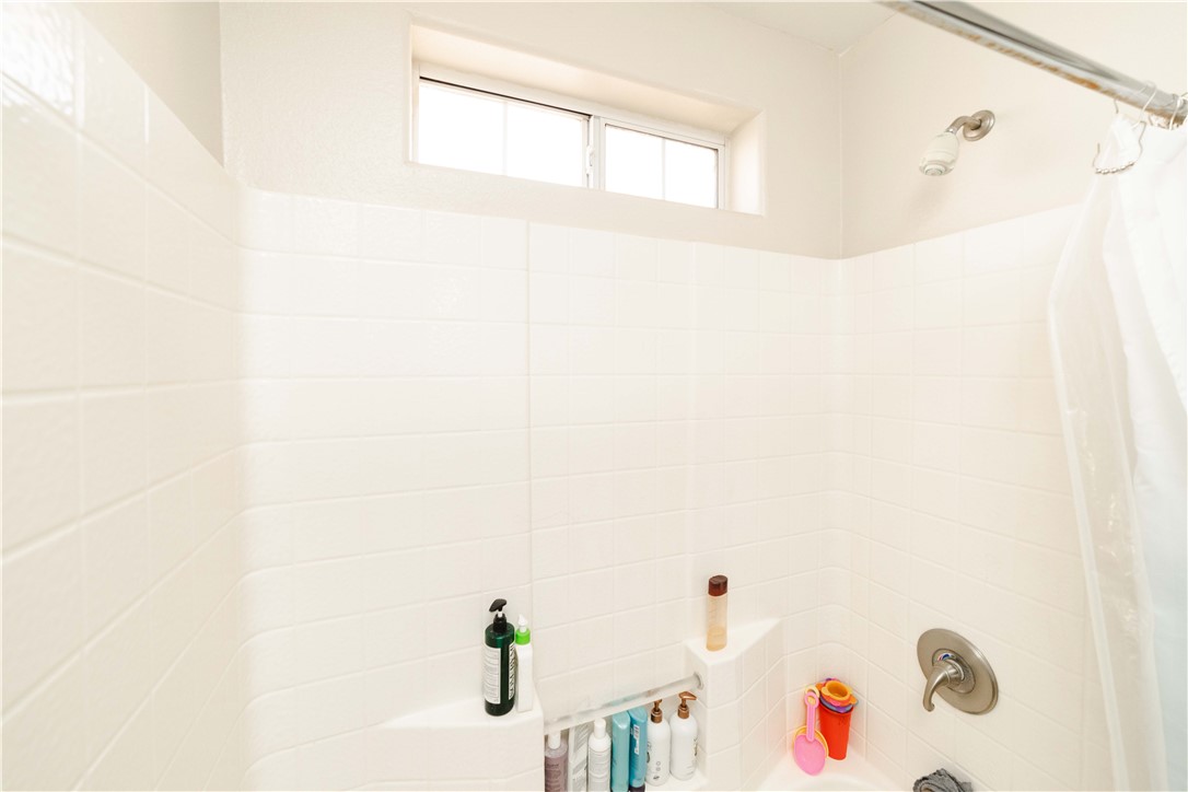 3048 Mallory Loop Kingman, AZ 86401 - Photo 49 of 75 Bathroom