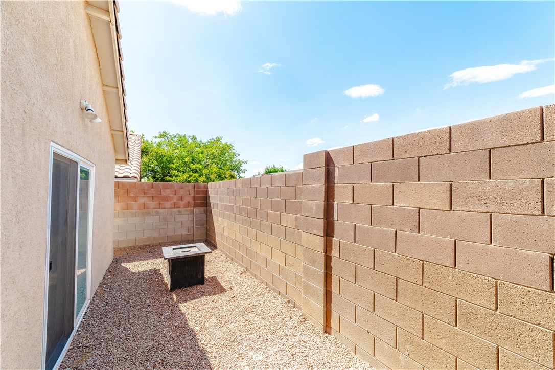 3048 Mallory Loop Kingman, AZ 86401 - Photo 58 of 75 Yard