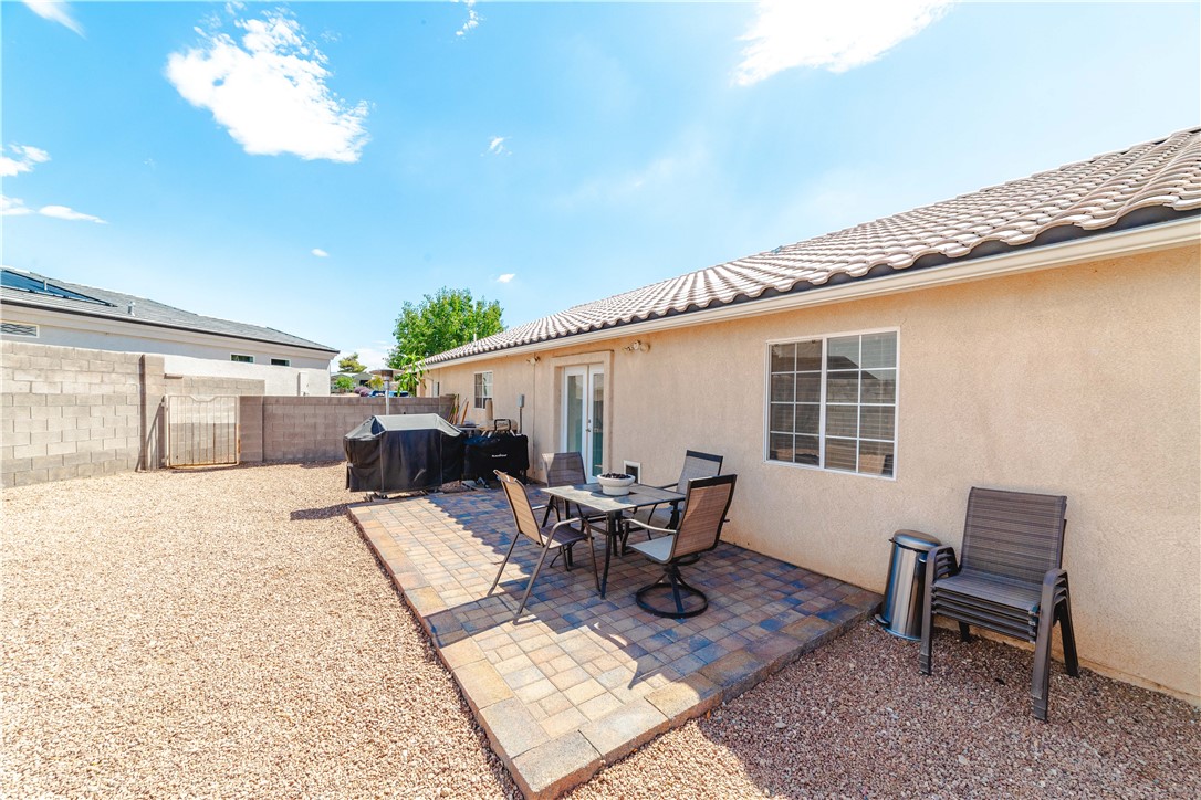 3048 Mallory Loop Kingman, AZ 86401 - Photo 62 of 75 Patio