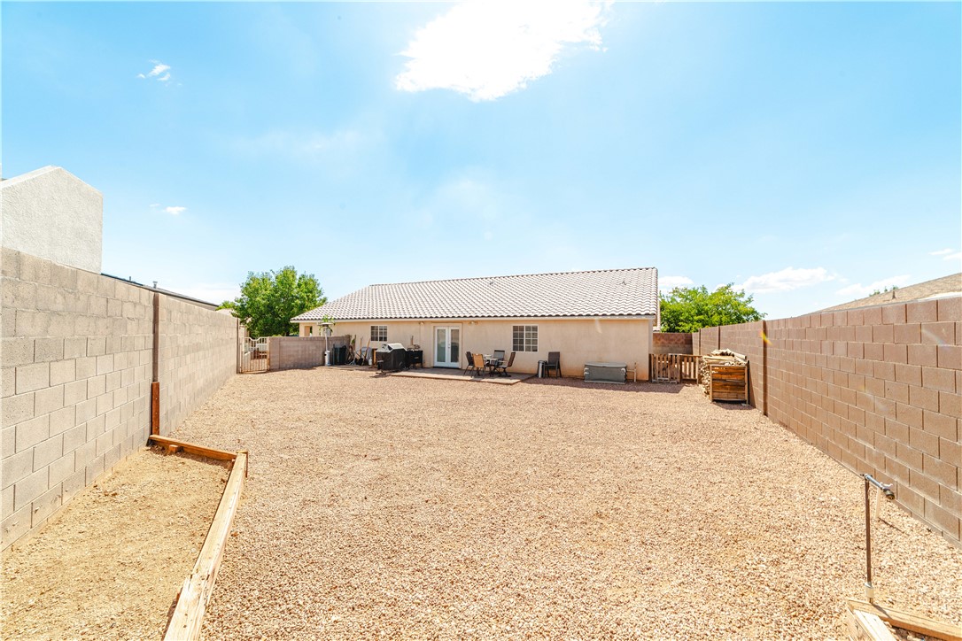3048 Mallory Loop Kingman, AZ 86401 - Photo 65 of 75 Back of Structure