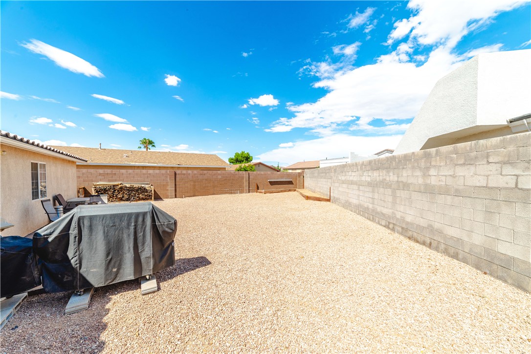 3048 Mallory Loop Kingman, AZ 86401 - Photo 69 of 75 Yard