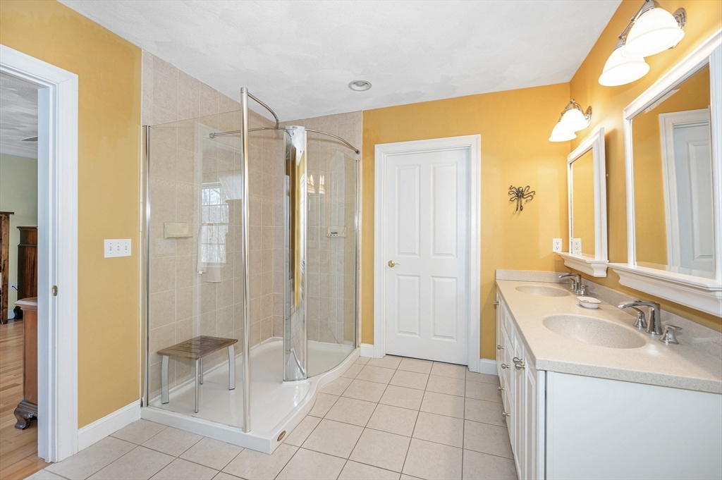 175 Carter Field Road North Andover, MA 01845 - Photo 21 of 36 Gallery Image 21