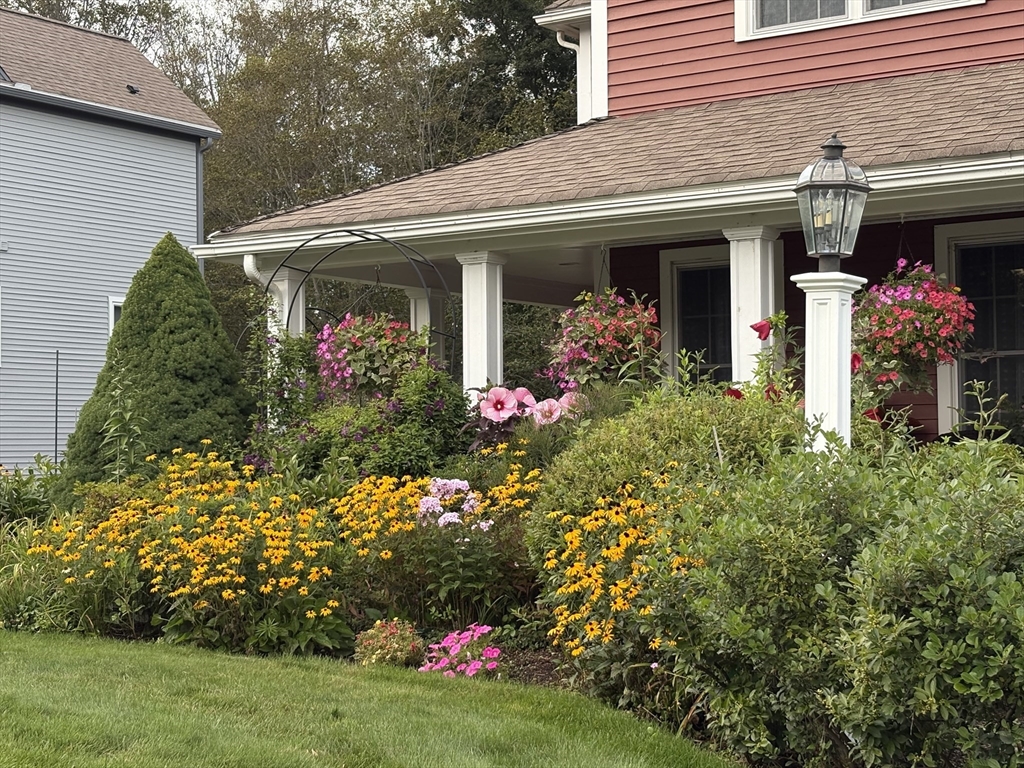 175 Carter Field Road North Andover, MA 01845 - Photo 3 of 36 Gallery Image 3