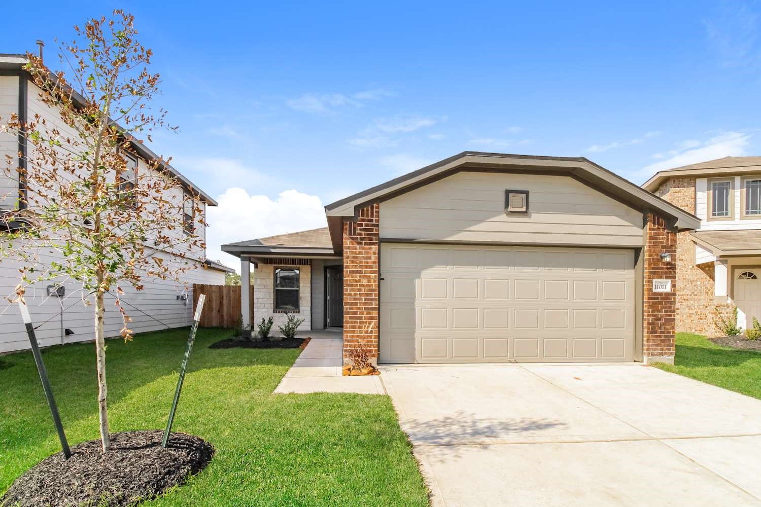 11011 Inflow Drive Conroe, TX 77303 - Photo 1 of 20 Gallery Image 1
