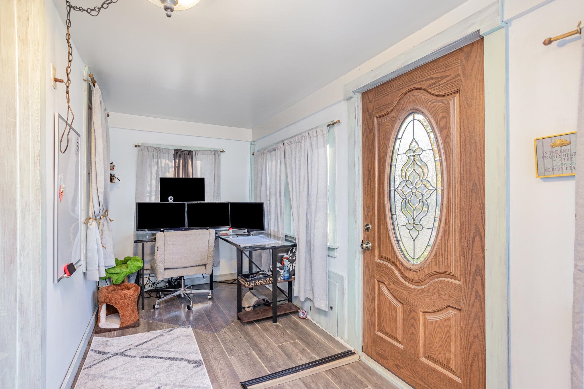 809 28th Street Bay City, MI 48708 - Photo 3 of 21 Gallery Image 3