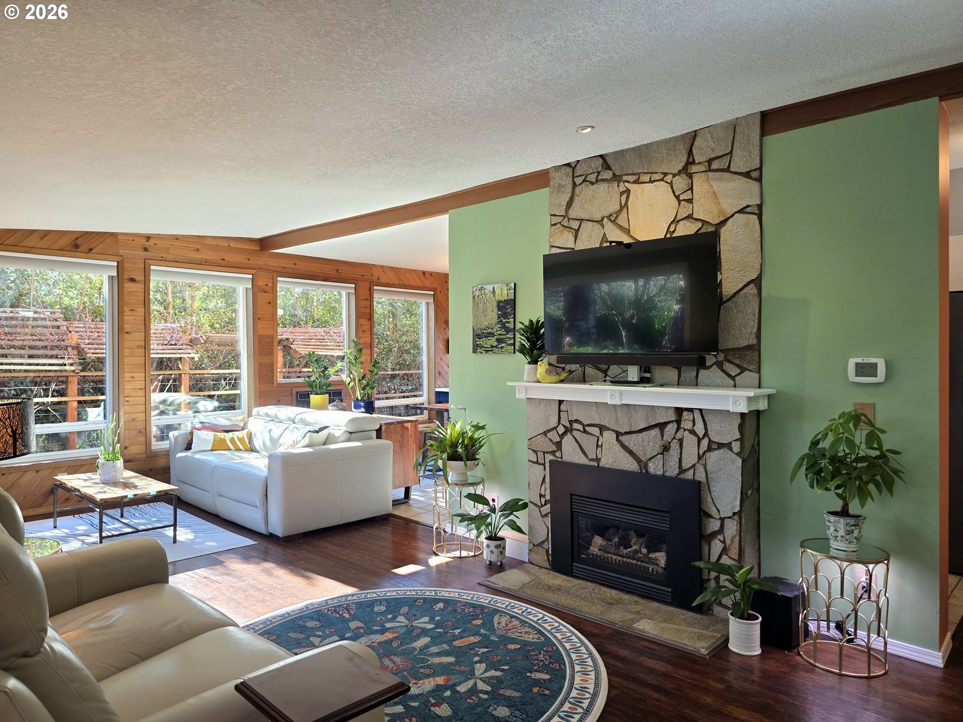 417 Southeast Roberts Avenue Gresham, OR 97080 - Photo 5 of 42