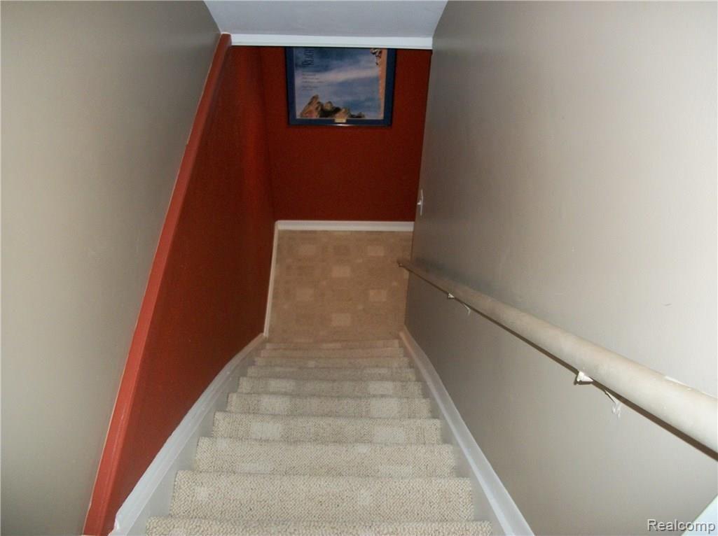 36125 Fredericksburg Road Farmington, MI 48331 - Photo 58 of 63 084.JPG
