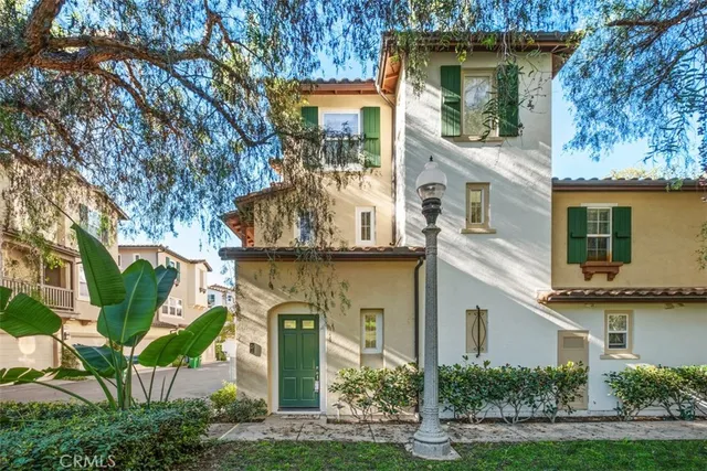 $3,950 | 76 Dovetail, Irvine, CA 92603