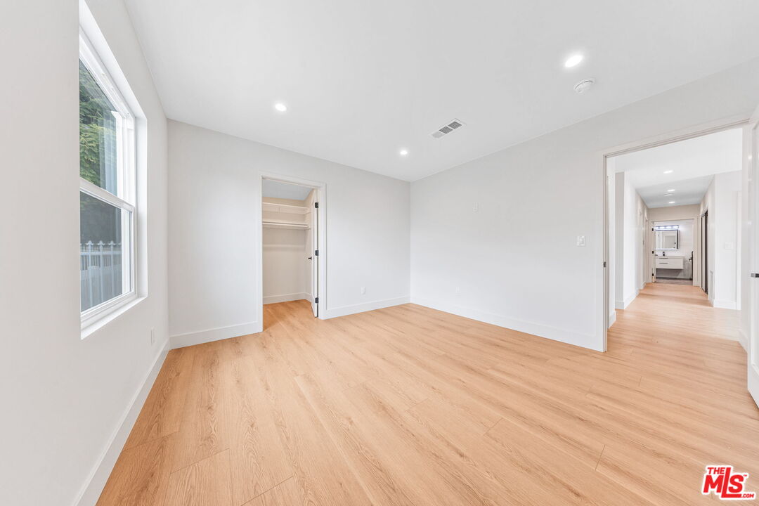 5455 Harcross Drive Los Angeles, CA 90043 - Photo 23 of 57 Gallery Image 23