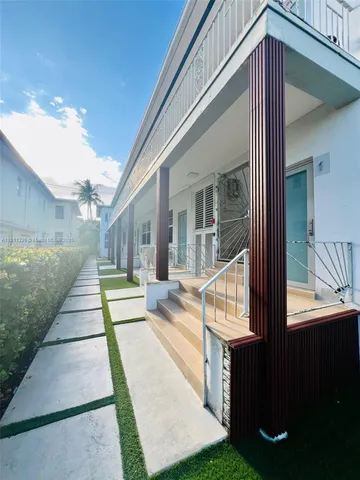 $2,000 | 1606 Jefferson Avenue, Unit 6, Miami Beach, FL 33139